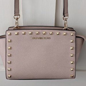 Michael Kors Selma Studded Medium Leather Crossbody in BLUSH used 1 Time